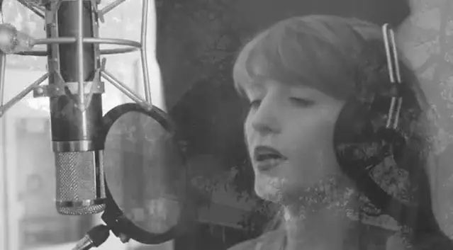 Florence and the Machine go all Buddy Holly