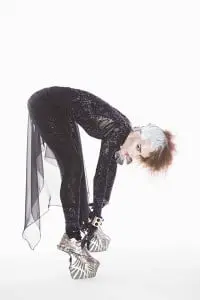 Sasu Tei photography: Body wear and skirt SOMARTA, shoes SOMARTA×NORITAKA TATEHANA, necklace Atelier Swarovski by Mary Katrantzou, bangle Atelier Swarovski by Holly Fulton.