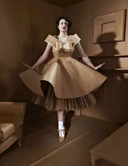 Jennifer Left – Black Dog and more