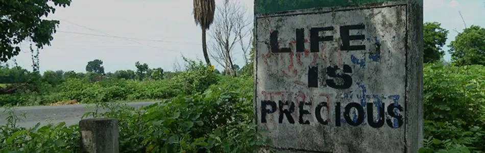 Dirty White Gold – Leah Borromeo on her Indian Cotton Fields Documentary