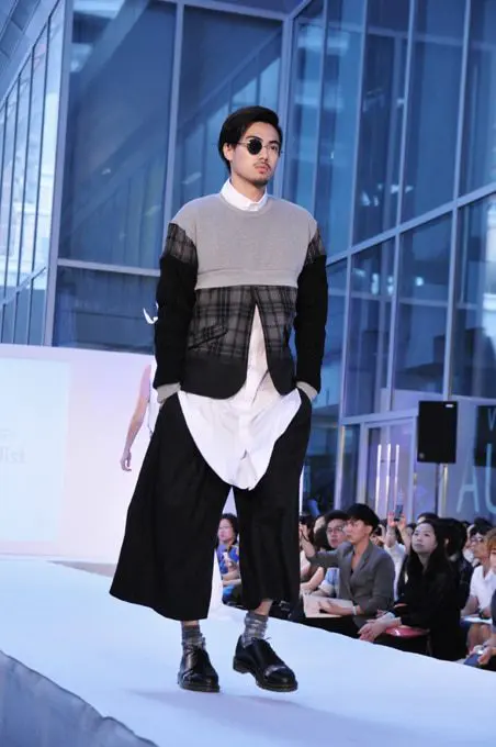 Graduates show paris