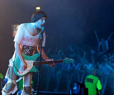 The Cribs Get Dirty at the 100 Club