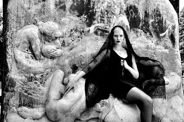 Leonardo V fashion shoot