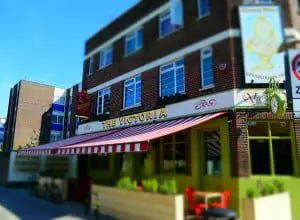 Victoria in Mile End London, Restaurant Review