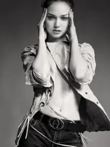 Fashion editorial "Jeans with personality"