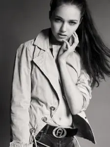 Fashion editorial "Jeans with personality"