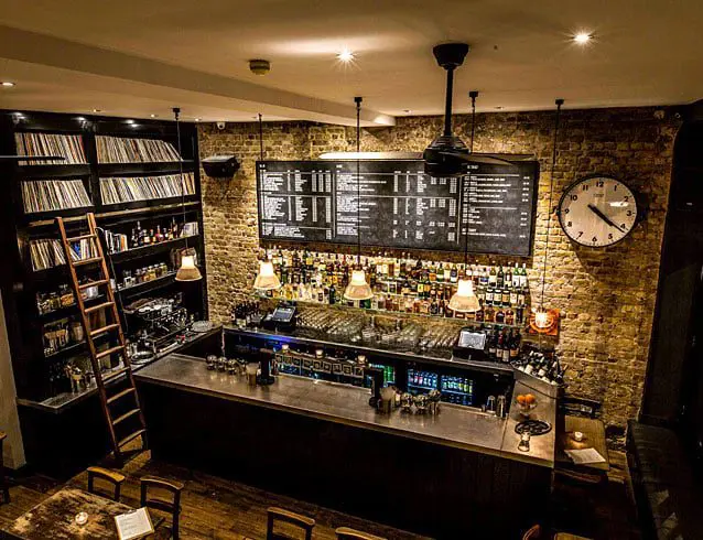 The Gallery London – Fine whisky, good food and infectious bonhomie