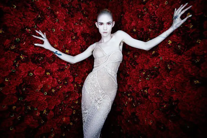 Grimes on Tour – The Truth Is In Here