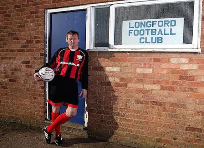 Stuart Pearce signs for Longford AFC the worst team in England