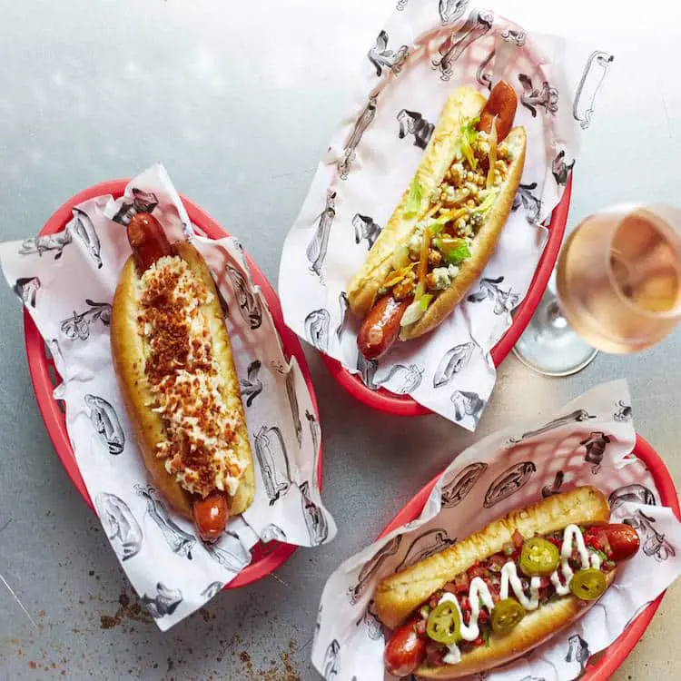 Bubbledogs – Hot dogs and champagne anyone?