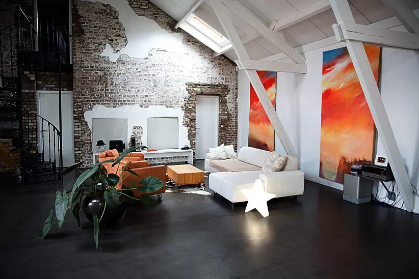 Win: Gorgeous Star Shaped Light from Jonny & Em (RRP £130)