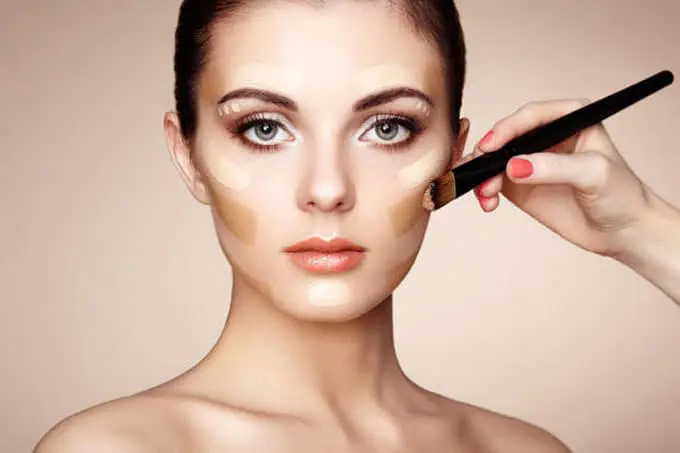 Makeup tips for contact lens wearers