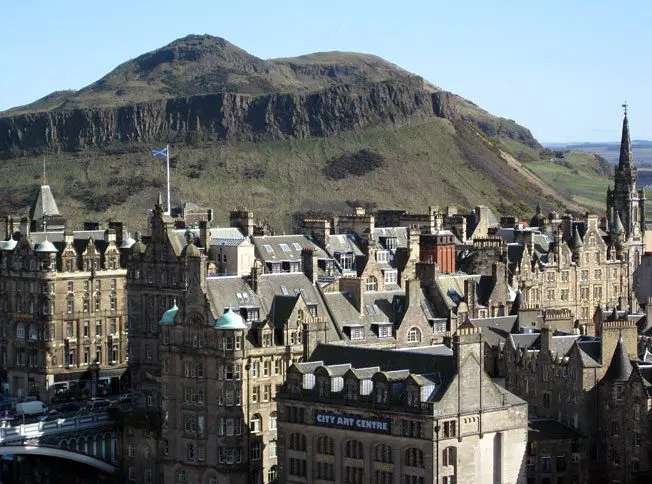 Five UK relocation ideas for millennials