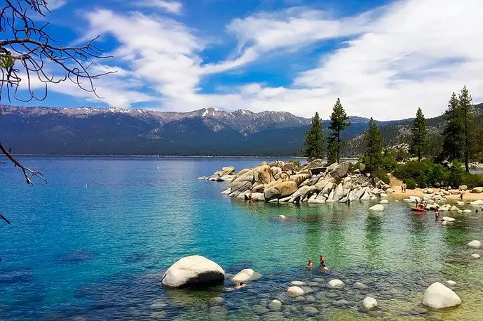 Tips for planning a ski trip to Lake Tahoe