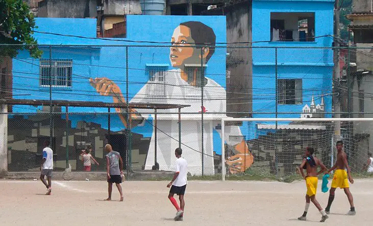 Favela Painting: Community Art for Social Change