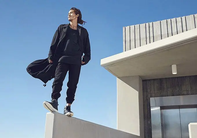 The savvy stylista’s guide to wearing sneakers