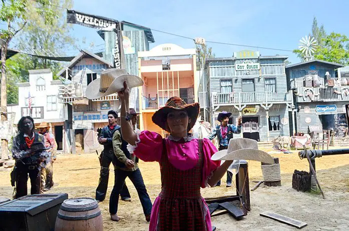 How to throw a honky tonk type party