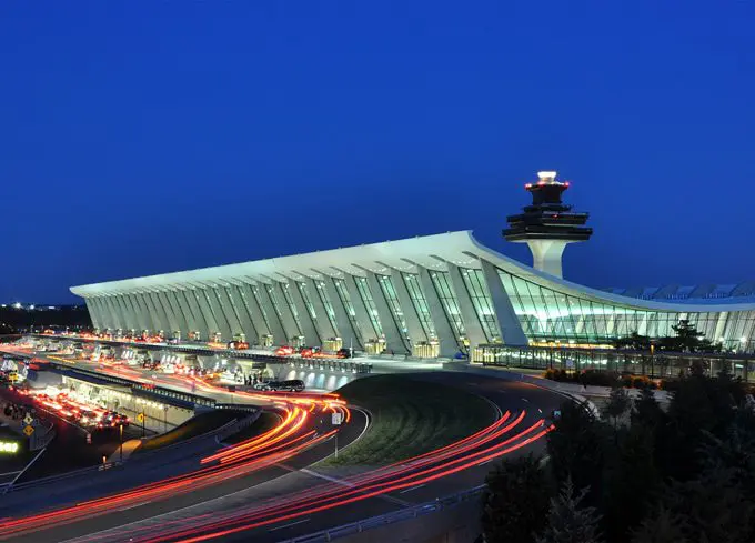 The hidden benefits of a taxi service when travelling