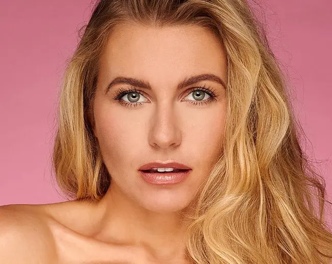 Actors Share Agent Tips on What to Wear for Actor Headshots