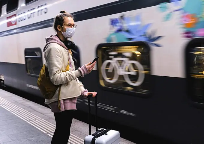 Travel Safely During a Pandemic With These Tips