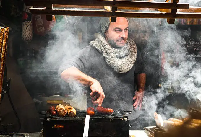 How to smoke on a gas grill?