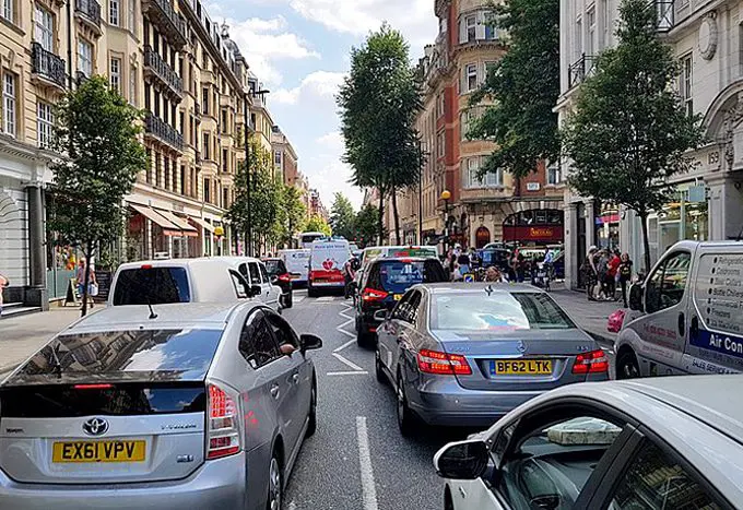 UK traffic congestion study reveals roads are getting safer