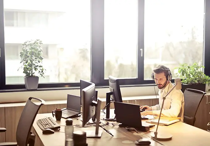 Top 4 Reasons to Buy a Gaming Laptop (Even if You’re not a Gaming Enthusiast)