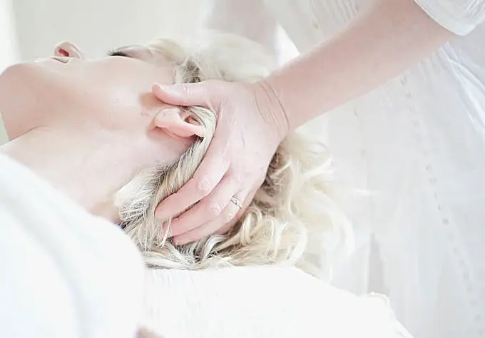 How to Establish Your Career as a Beauty Expert