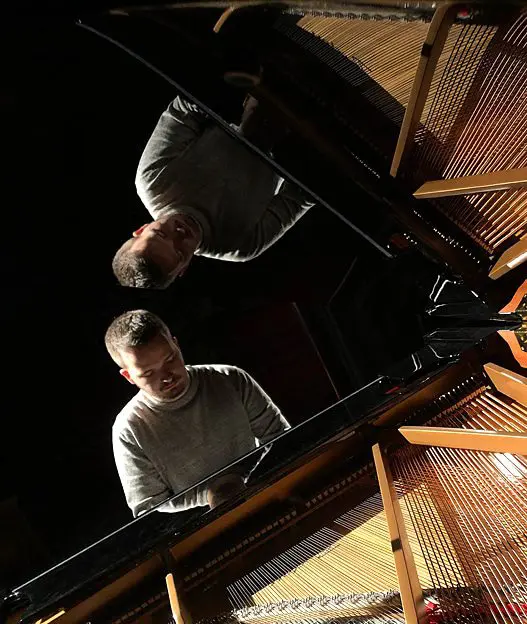 Borrtex announces his new piano solo album titled Harmony