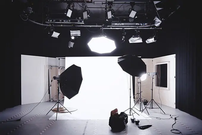 8 Things Needed to Open Up Your Own Photography Studio