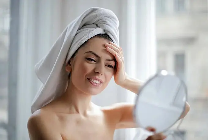 How to Apply a Clay Face Mask