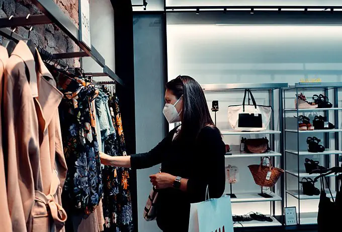 Clothes shopping online