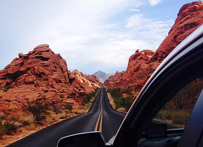 How to Make Your Road Trip With Friends More Interesting