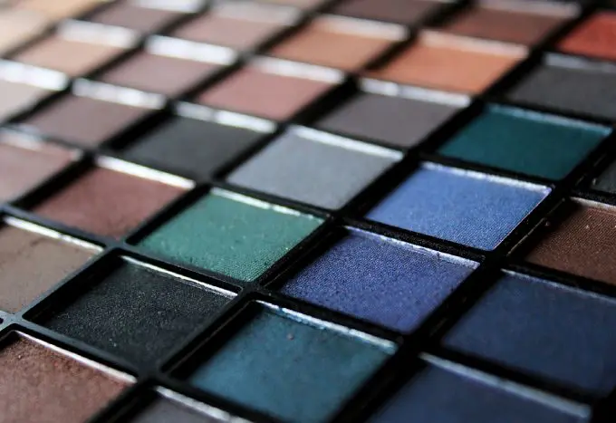 Useful Makeup Tips & Tricks That Will Improve Your Everyday Looks