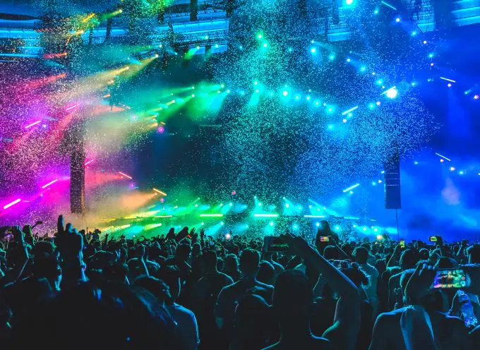 8 Things That Can Turn A Boring Party Into An Awesome One