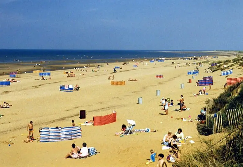 Mastering the Art of Travel Photo Books: Essential Do’s and Don’ts for Preserving Your Old Travel Photos