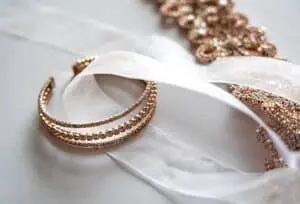 Jewelry Buyer ensuring Authenticity