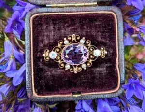 style Antique Jewelry