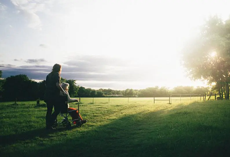 How to Find the Right Specialized Care Homes for Your Relative