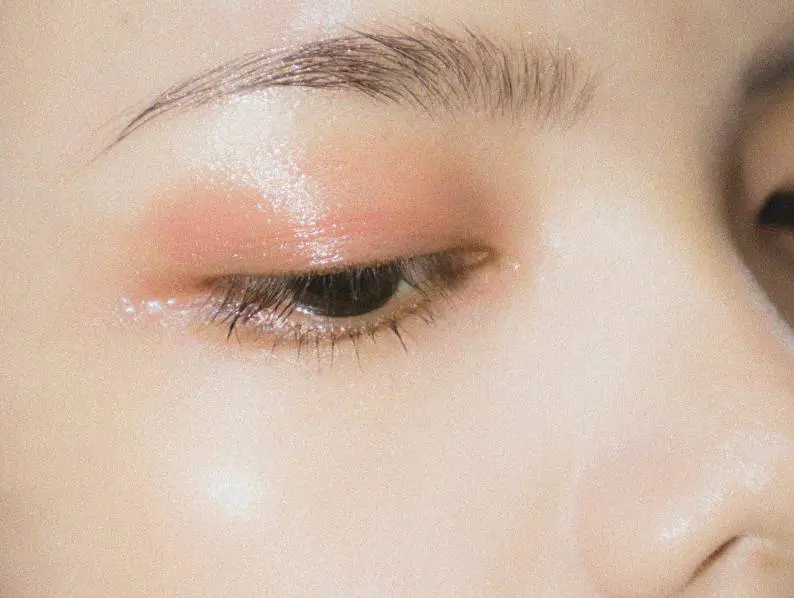 How To Keep Your Skin Looking Fresh And Tight