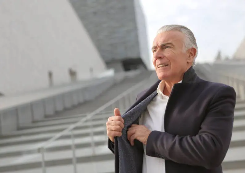 How To Stay One Step Ahead Of Pickpockets On Your Travels