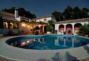 renting villa in Spain