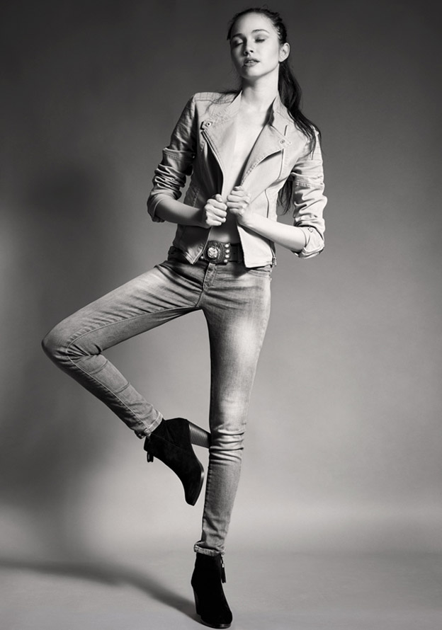 Denim fashion: Jacket by Hilfiger Denim, belt by Biba, jeans by Zara, shoes by New Look
