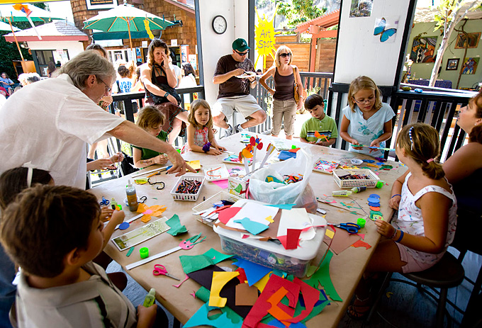 Top reasons more parents are enrolling their kids in art classes for