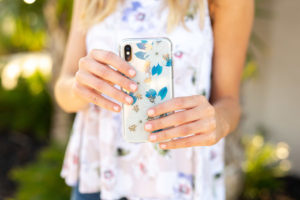 3 ways to keep your phone as stylish as you this summer – FLUX MAGAZINE