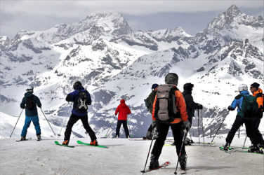 organise ski trip