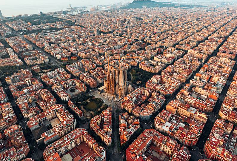 How to Plan an Unforgettable Trip to Barcelona: A Guide