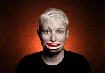 ‘Easily Distra…’ – Interview with Harriet Dyer