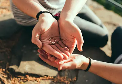 How Engagement Rings Inspire Weddings, Jewellery, and Fashion