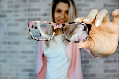 What to Do When Your Glasses Frames Wear Out but Lenses Are Perfect
